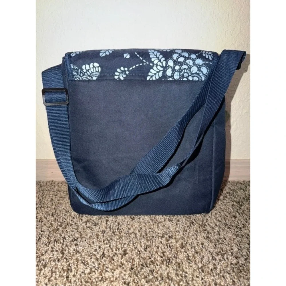 Columbia Navy Blue Floral Canvas Cooler Bag Crossbody Buckle Closure